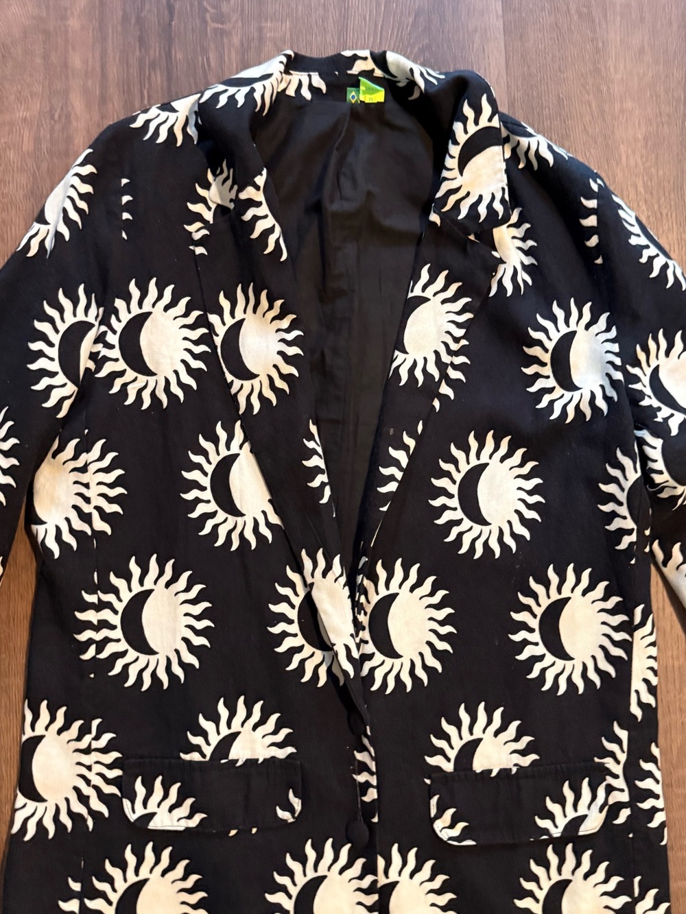 FARM Rio Black Blazer with White Sunburst Motif - Picture 7 of 9